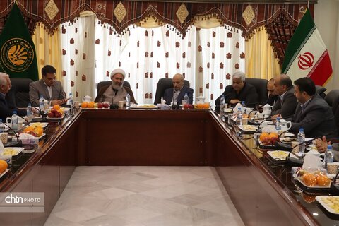 پیگیری مشکلات  فعالان گردشگری مشهدالرضا(ع)در جلسه باحضور رییس کمیسیون اصل90مجلس شورای اسلامی و مدیران کل امورمالیاتی وتامین اجتماعی خراسان رضوی