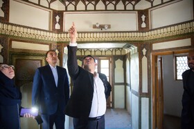 بازدید دبیر کمیته ملی سازمان یونسکو در ایران از بناهای تاریخی آسیب دیده در اصفهان