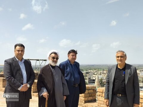 دبیر شورای عالی انقلاب فرهنگی از محوطه جهانی شوش بازدید کرد