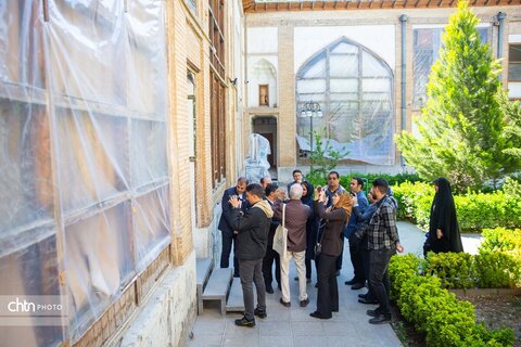 بازدید دبیر کمیته ملی سازمان یونسکو در ایران از بناهای تاریخی آسیب دیده در اصفهان