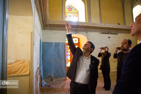 بازدید دبیر کمیته ملی سازمان یونسکو در ایران از بناهای تاریخی آسیب دیده در اصفهان