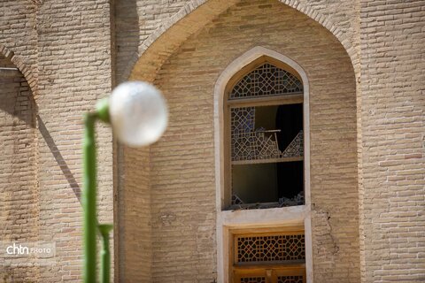 بازدید دبیر کمیته ملی سازمان یونسکو در ایران از بناهای تاریخی آسیب دیده در اصفهان