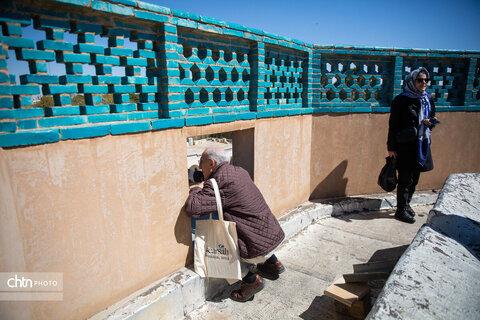 بازدید دبیر کمیته ملی سازمان یونسکو در ایران از بناهای تاریخی آسیب دیده در اصفهان