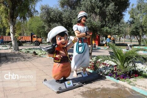 نصب المان‌های نوستالژی دهه ۶۰ در پارک لاله اهواز/ بازآفرینی خاطرات کودکی در روزهای مقاومت