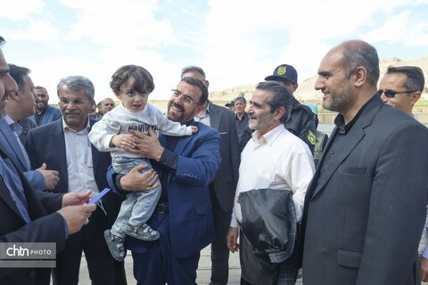 بازدید میدانی استاندار فارس از تخت جمشید