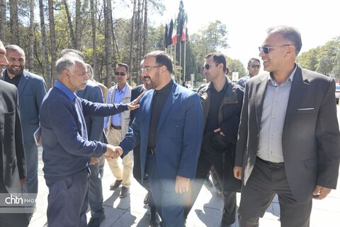 بازدید میدانی استاندار فارس از تخت جمشید