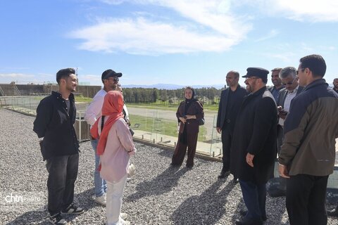 بازدید میدانی استاندار فارس از تخت جمشید