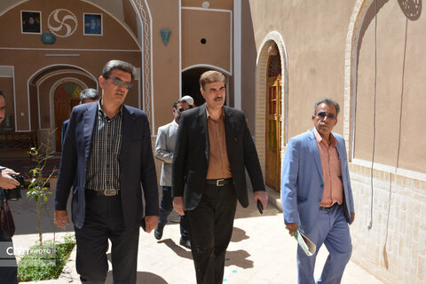 پویش مردمی مرمت/ بافت تاریخی زارچ در مسیر احیا / بازدید مدیرکل میراث‌فرهنگی یزد از ظرفیت‌های گردشگری شهرستان