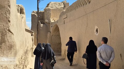 بررسی روند پروژه‌های میراث‌فرهنگی و گردشگری مروست