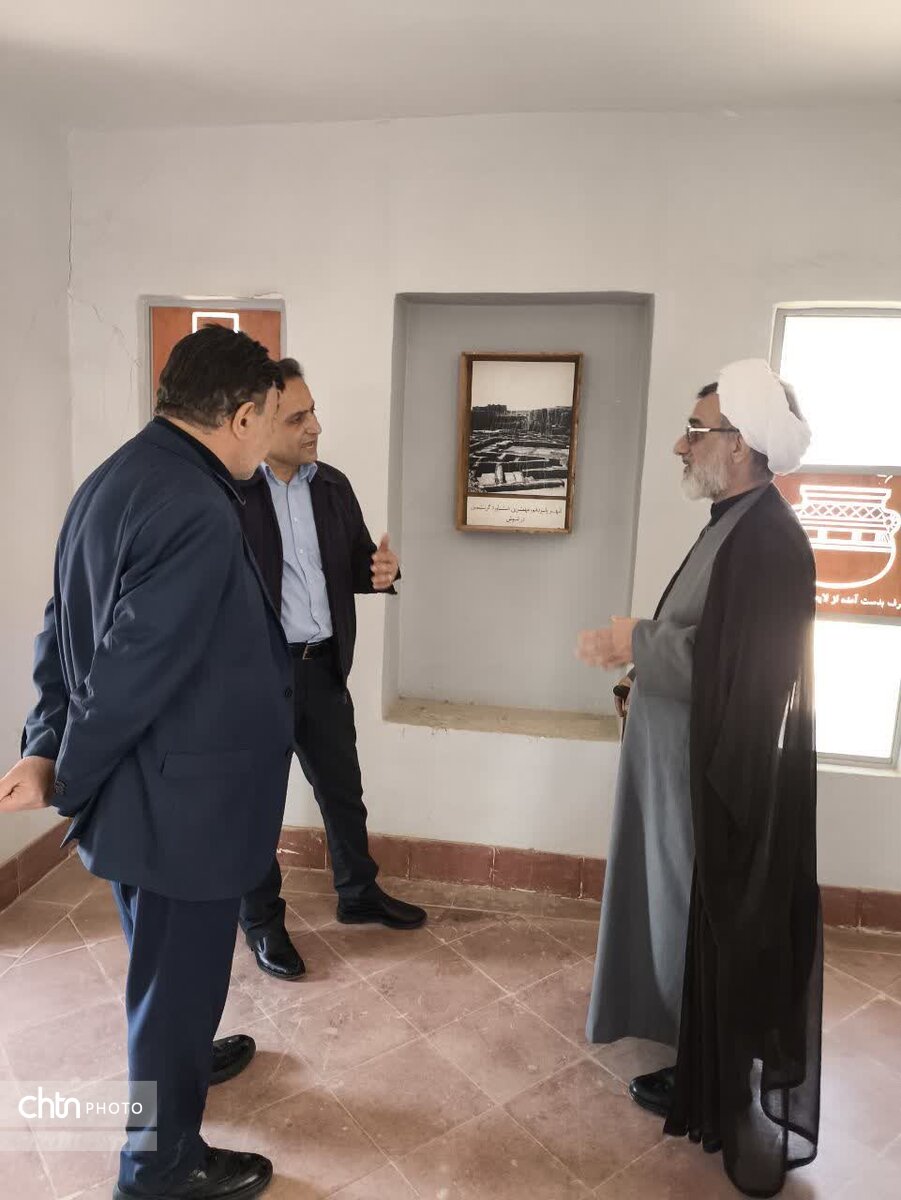 دبیر شورای عالی انقلاب فرهنگی از محوطه جهانی شوش بازدید کرد