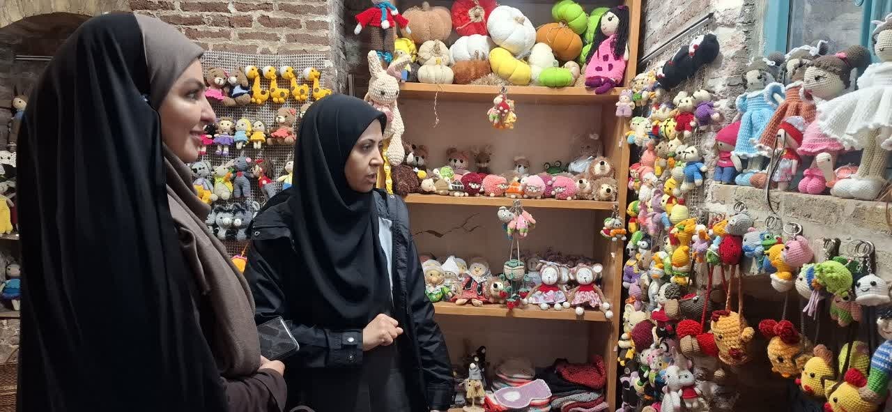 دیدار نوروزی سرپرست میراث‌فرهنگی قزوین با هنرمندان در سعدالسلطنه و خانه صنایع‌دستی