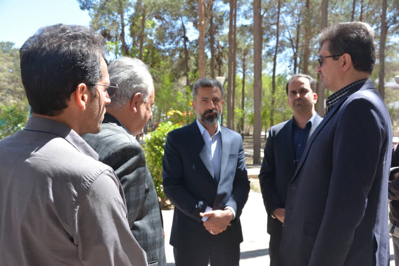 بررسی روند خدمات نوروزی و ظرفیت‌های میراثی شهرستان‌های زارچ و اشکذر