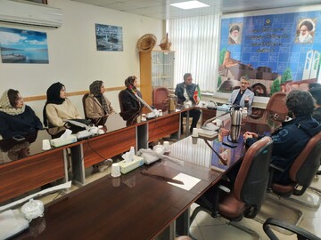 لزوم هم‌افزایی و همکاری فعالان گردشگری ملایر در شرایط فعلی/ راهنمایان گردشگری خاطره‌سازی می‌کنند