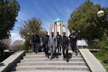 استاندار همدان: آرامگاه باباطاهر به سرعت مرمت می‌شود