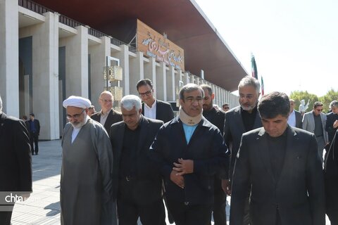 بازدید استاندار و رئیس ستاد اجرایی خدمات سفر خراسان رضوی و مدیر کل میراث‌فرهنگی گردشگری وصنایع دستی خراسان رضوی از پایانه امام رضا(ع) وایستگاه راه آهن شهید رئیسی مشهد
