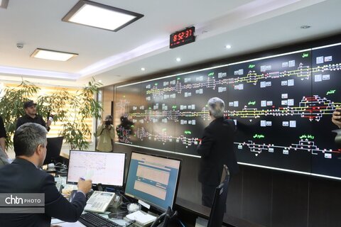 بازدید استاندار و رئیس ستاد اجرایی خدمات سفر خراسان رضوی و مدیر کل میراث‌فرهنگی گردشگری وصنایع دستی خراسان رضوی از پایانه امام رضا(ع) وایستگاه راه آهن شهید رئیسی مشهد