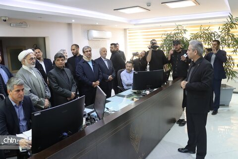 بازدید استاندار و رئیس ستاد اجرایی خدمات سفر خراسان رضوی و مدیر کل میراث‌فرهنگی گردشگری وصنایع دستی خراسان رضوی از پایانه امام رضا(ع) وایستگاه راه آهن شهید رئیسی مشهد
