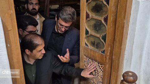 رصد وضعیت اجتماعی و بازدید از غرفه‌های صنایع‌دستی در دومین حضور میدانی معاون استاندار در بافت تاریخی یزد