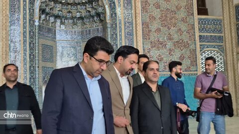 رصد وضعیت اجتماعی و بازدید از غرفه‌های صنایع‌دستی در دومین حضور میدانی معاون استاندار در بافت تاریخی یزد