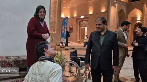 رصد وضعیت اجتماعی و بازدید از غرفه‌های صنایع‌دستی در دومین حضور میدانی معاون استاندار در بافت تاریخی یزد