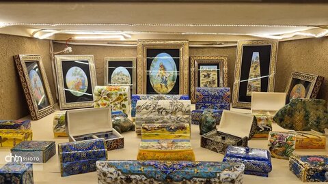 رصد وضعیت اجتماعی و بازدید از غرفه‌های صنایع‌دستی در دومین حضور میدانی معاون استاندار در بافت تاریخی یزد