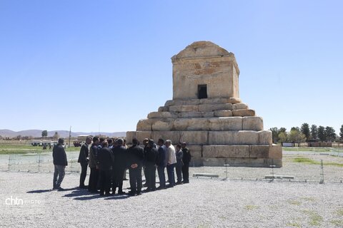 بازدید استاندار فارس از پاسارگاد