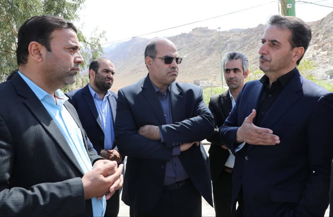 بررسی زیرساخت‌ها برای ارتقای خدمات گردشگری در مجموعه غربالبیز مهریز