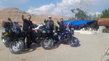 ۳ موتورسوار خوزستانی با پیام «صلح؛ برای حفظ محیط زیست و زیست بوم»، جنوب به شمال را پیوند زدند