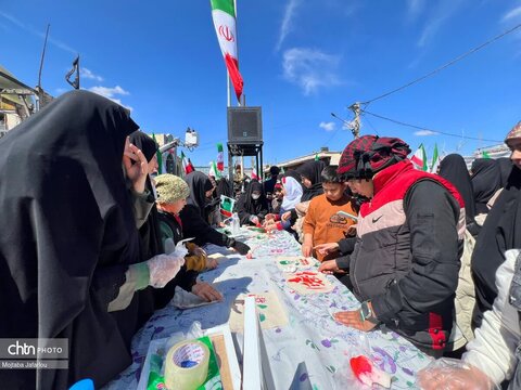 مراسم اهتزاز پرچم مقدس جمهوری اسلامی ایران در حسینیه اعظم زنجان