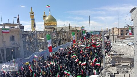 مراسم اهتزاز پرچم مقدس جمهوری اسلامی ایران در حسینیه اعظم زنجان