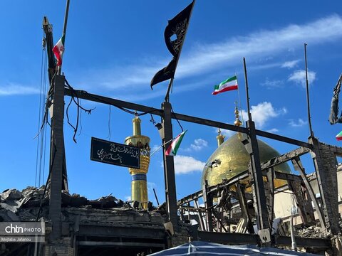 مراسم اهتزاز پرچم مقدس جمهوری اسلامی ایران در حسینیه اعظم زنجان