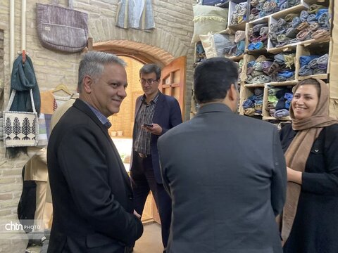 پایش پروژه‌های مرمتی و حمایت از هنرمندان در شهر جهانی میبد