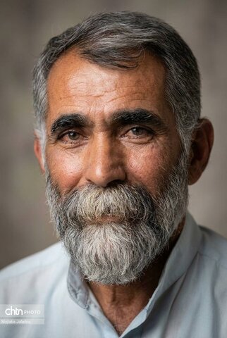 حضور استاندار و مقامات استانی در منزل شهید ستار خدابخش صنعتگر صنایع‌دستی  زنجان