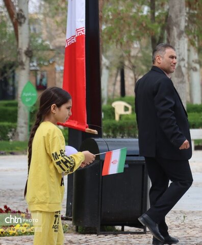 حال وهوای روز طبیعت در آرامگاه حکیم ابوالقاسم فردوسی توسی