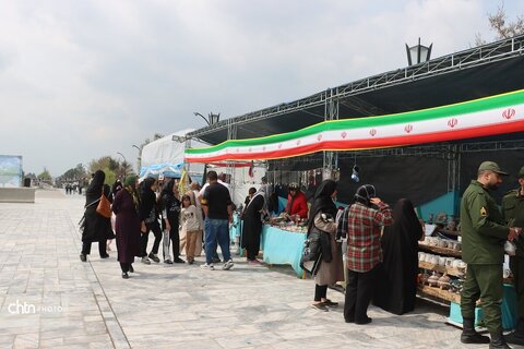 حال وهوای روز طبیعت در آرامگاه حکیم ابوالقاسم فردوسی توسی