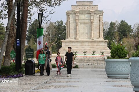 حال وهوای روز طبیعت در آرامگاه حکیم ابوالقاسم فردوسی توسی