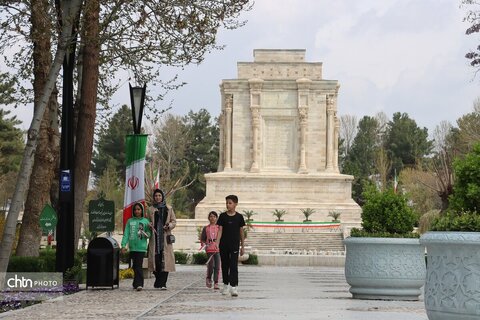 حال وهوای روز طبیعت در آرامگاه حکیم ابوالقاسم فردوسی توسی