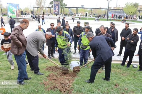حال وهوای روز طبیعت در آرامگاه حکیم ابوالقاسم فردوسی توسی