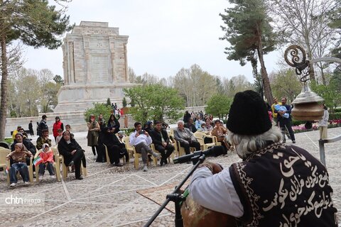 حال وهوای روز طبیعت در آرامگاه حکیم ابوالقاسم فردوسی توسی