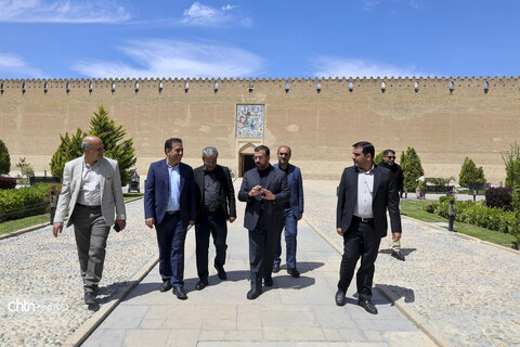 بازدید استاندار از ارگ کریم خانی