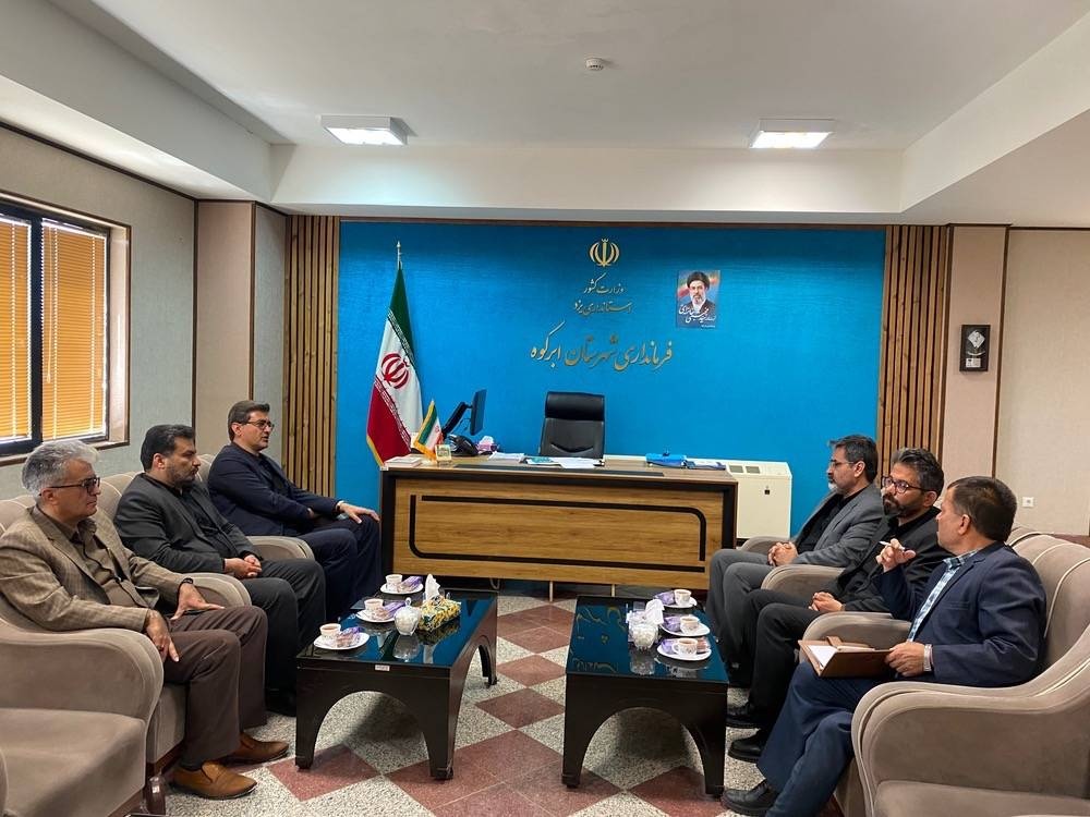 بازدید مدیرکل میراث‌فرهنگی استان یزد از پروژه‌های شاخص ابرکوه