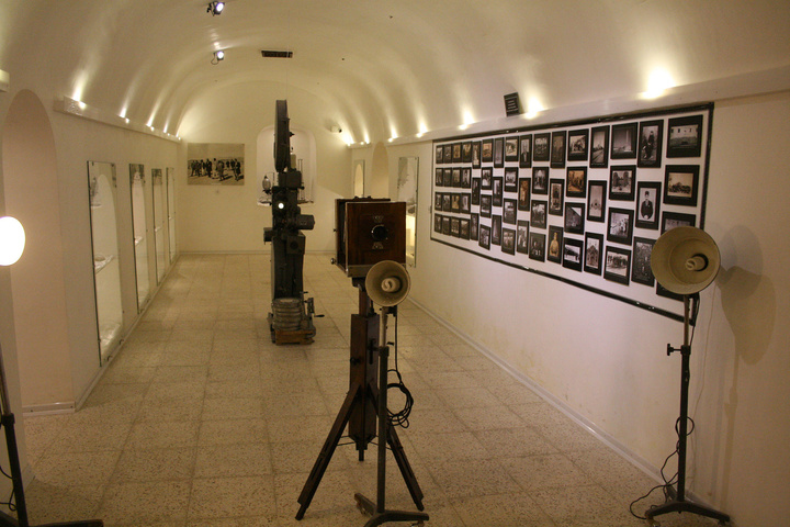 رتبه نخست موزه‌های استان سمنان همچنان از گردشگران استقبال می‌کند/ 
تعرض به شناسنامه تمدنی، مصداق روشن نقض قواعد بنیادین حقوق بین‌الملل است/