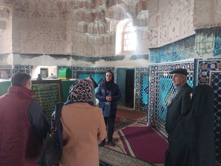 نقش آفرینی راهنمایان در معرفی جاذبه‌ها و تاریخ اردبیل