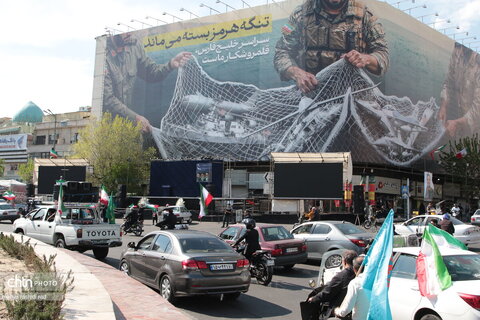 رژه خودرویی خانواده بزرگ میراث فرهنگی،گردشگری و صنایع‌دستی دستی