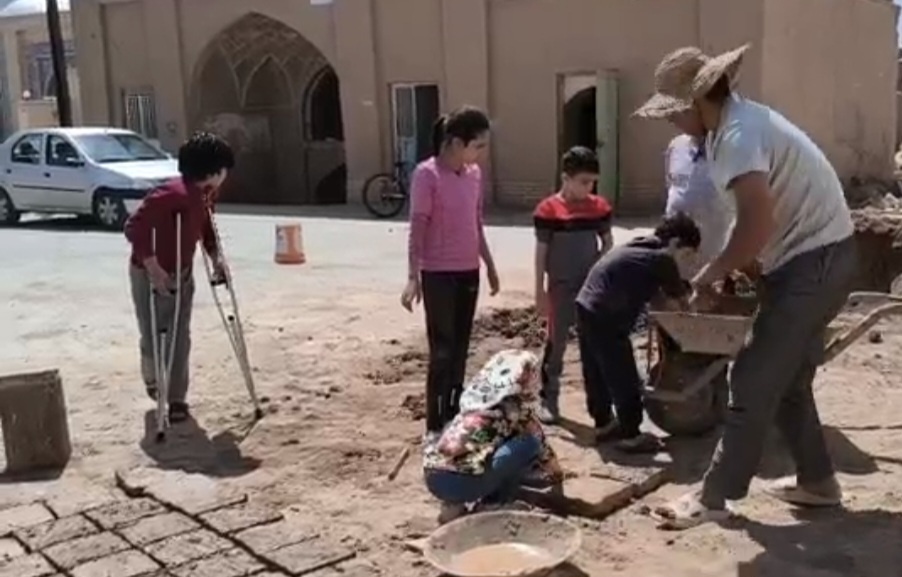عزآباد؛ روایت مقاومت در روزهای جنگ، این بار در صیانت از میراث وطن