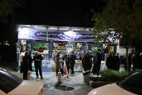 موکب هنرمندان صنایع دستی وتشکل های گردشگری در شب اربعین شهادت رهبر شهیدمان ودانش آموزان شهید مدرسه میناب