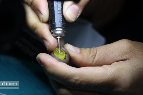 موکب هنرمندان صنایع دستی وتشکل های گردشگری در شب اربعین شهادت رهبر شهیدمان ودانش آموزان شهید مدرسه میناب