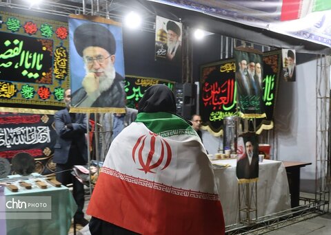 موکب هنرمندان صنایع دستی وتشکل های گردشگری در شب اربعین شهادت رهبر شهیدمان ودانش آموزان شهید مدرسه میناب