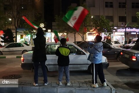 موکب هنرمندان صنایع دستی وتشکل های گردشگری در شب اربعین شهادت رهبر شهیدمان ودانش آموزان شهید مدرسه میناب