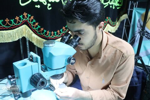 موکب هنرمندان صنایع دستی وتشکل های گردشگری در شب اربعین شهادت رهبر شهیدمان ودانش آموزان شهید مدرسه میناب